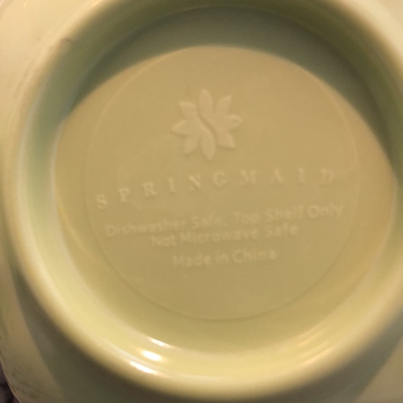 Retro 70’s style nesting snack bowls - Picture 7 of 8